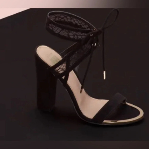 Women’s Disney x call it spring Alice through the looking glass  womens heels - Picture 3 of 17